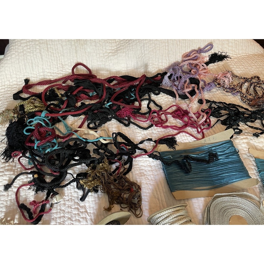 lot of  Assorted vintage 80s/90s sewing supplies Trims, Piping..see photos! - Picture 9 of 14